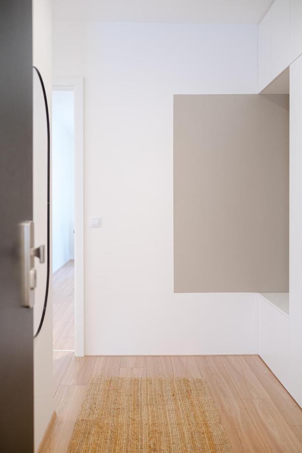 Newly Built Apartment In Vibrant Neighbourhood ปราก ภายนอก รูปภาพ